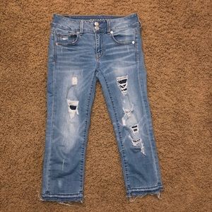 American Eagle Artist Crop Short Jeans Ripped